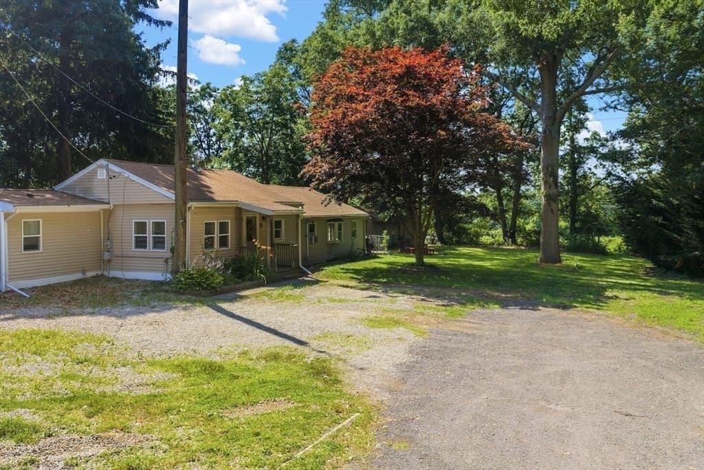 Casa em Acushnet — foto 2