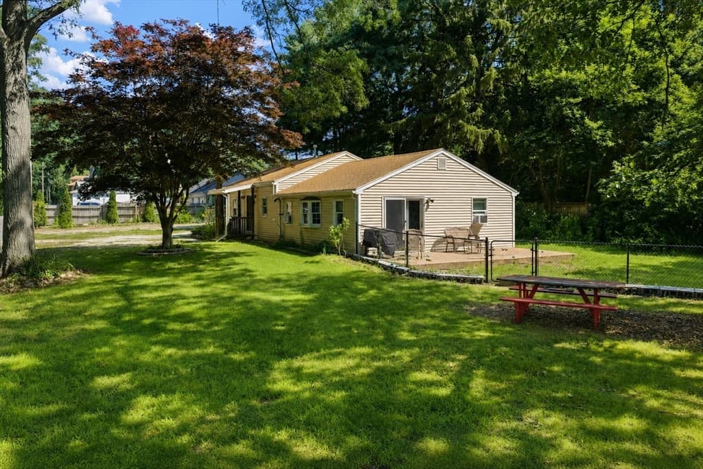 Casa em Acushnet — foto 4