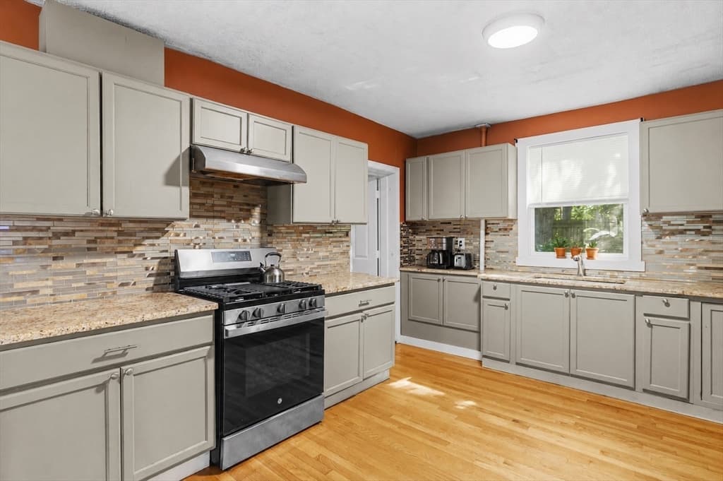 Casa em Acushnet — foto 8