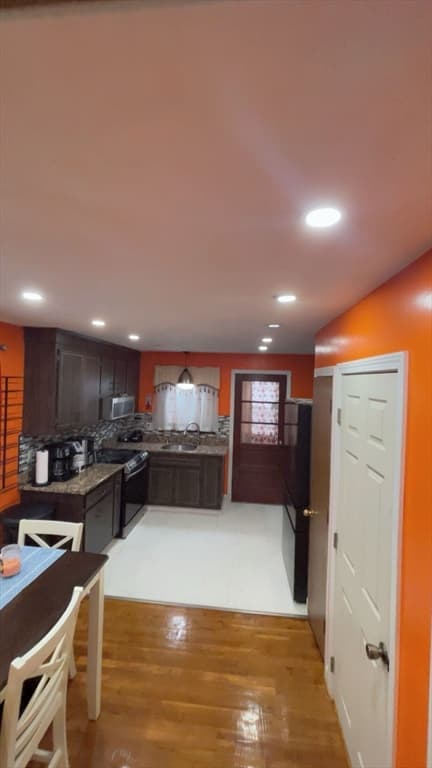 Casa em Brockton — foto 9