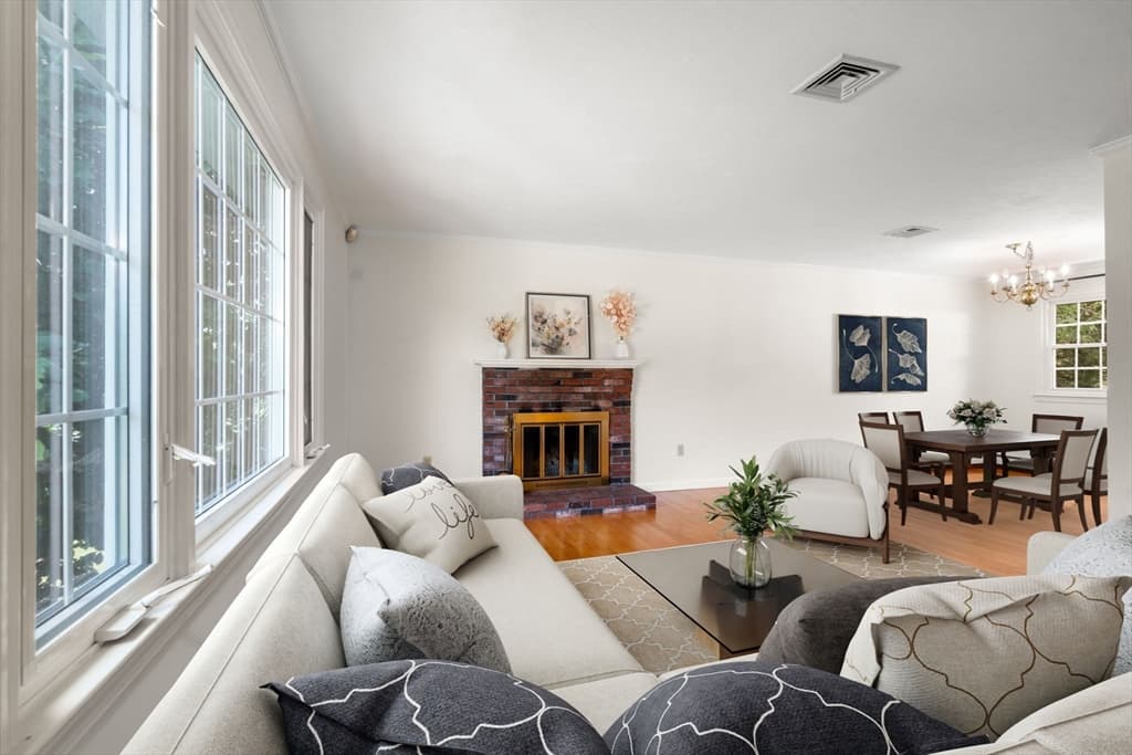 Casa em Northborough — foto 3