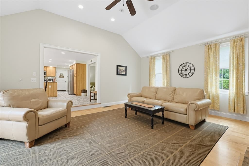 Casa em Uxbridge — foto 6