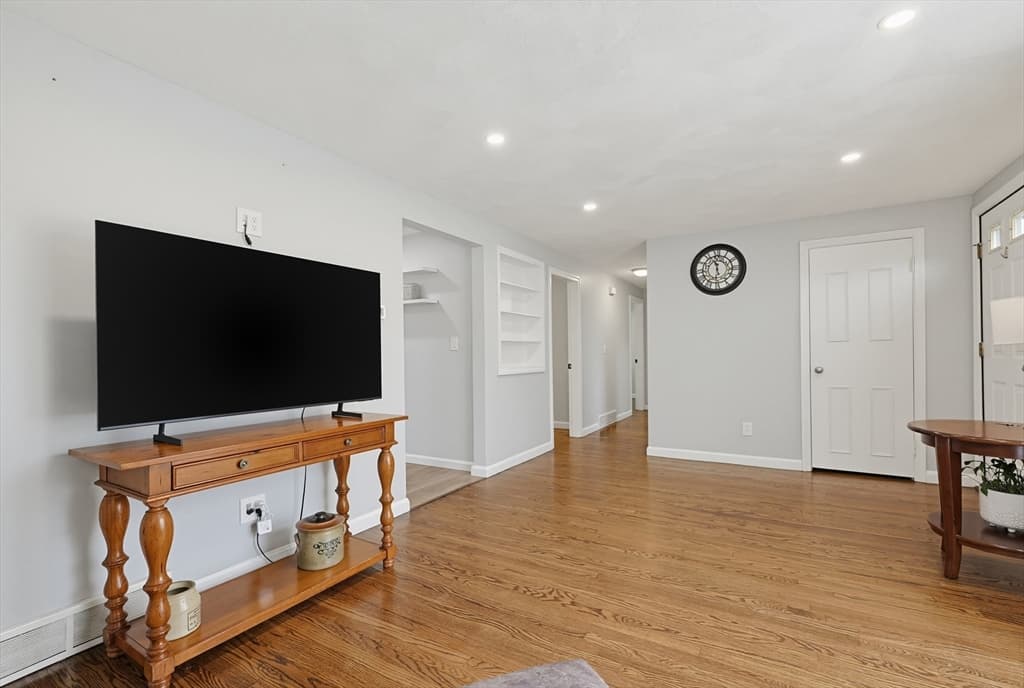 Casa em North Attleboro — foto 5
