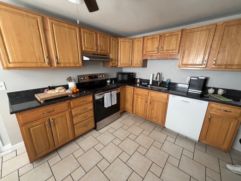 Multi-família em North Attleboro — foto 5