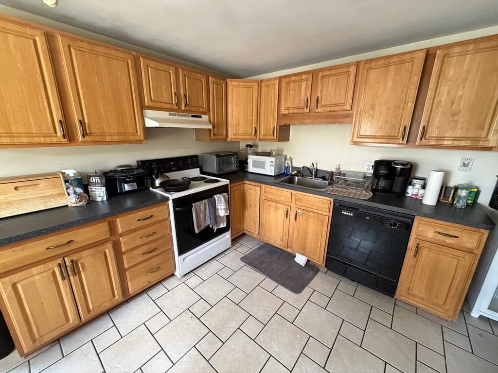 Multi-família em North Attleboro — foto 8