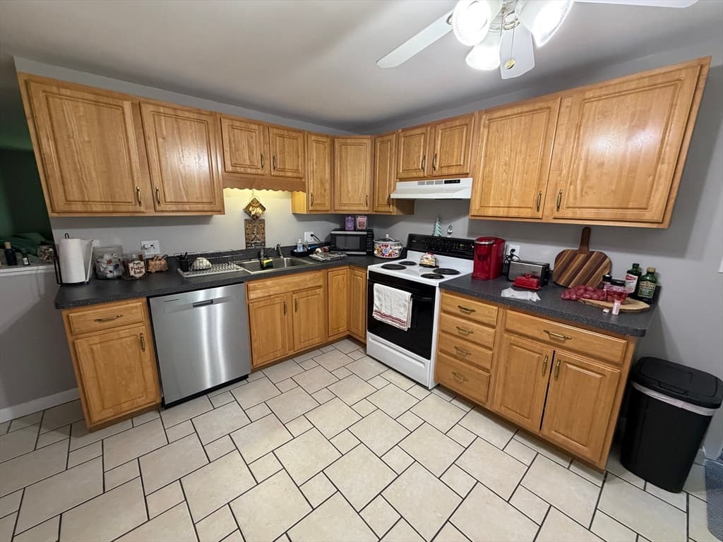Multi-família em North Attleboro — foto 6