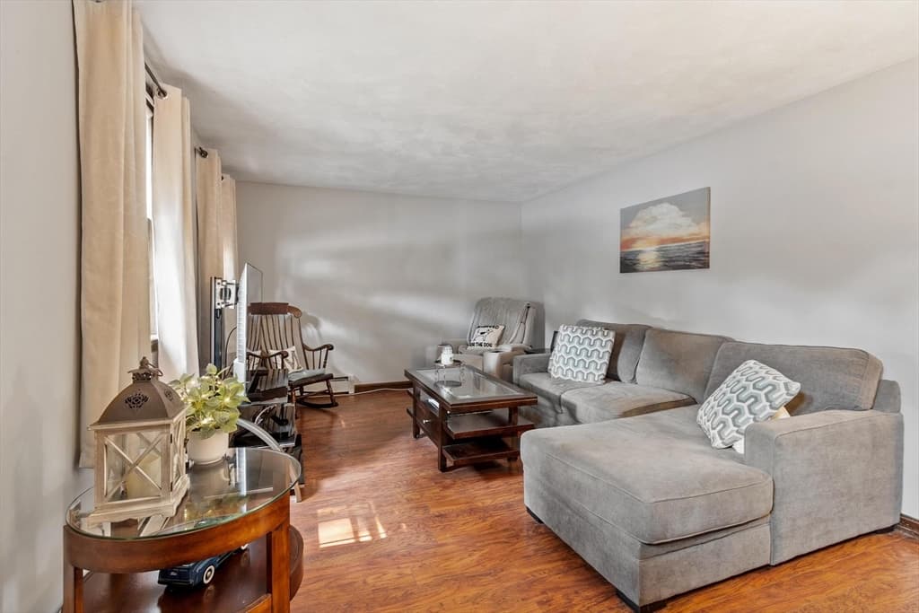 Casa em Lowell — foto 8