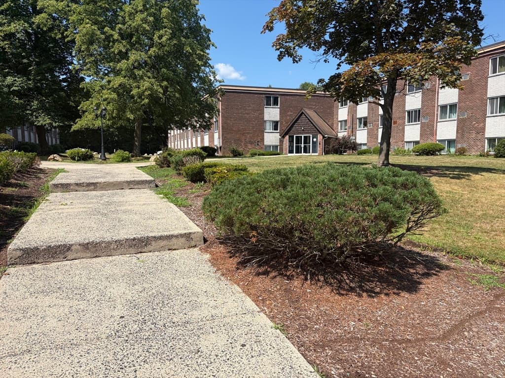 Condomínio em Framingham — foto 2