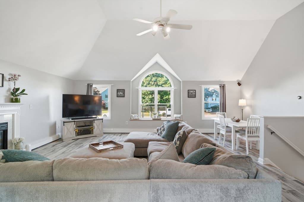 Casa em Tewksbury — foto 7