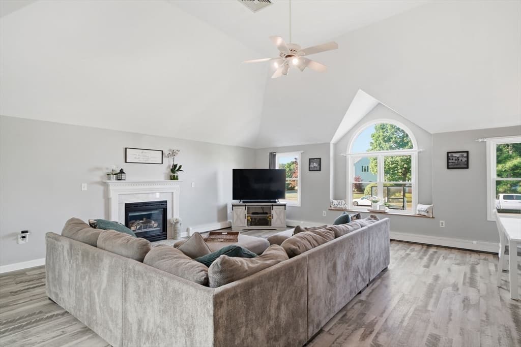 Casa em Tewksbury — foto 8