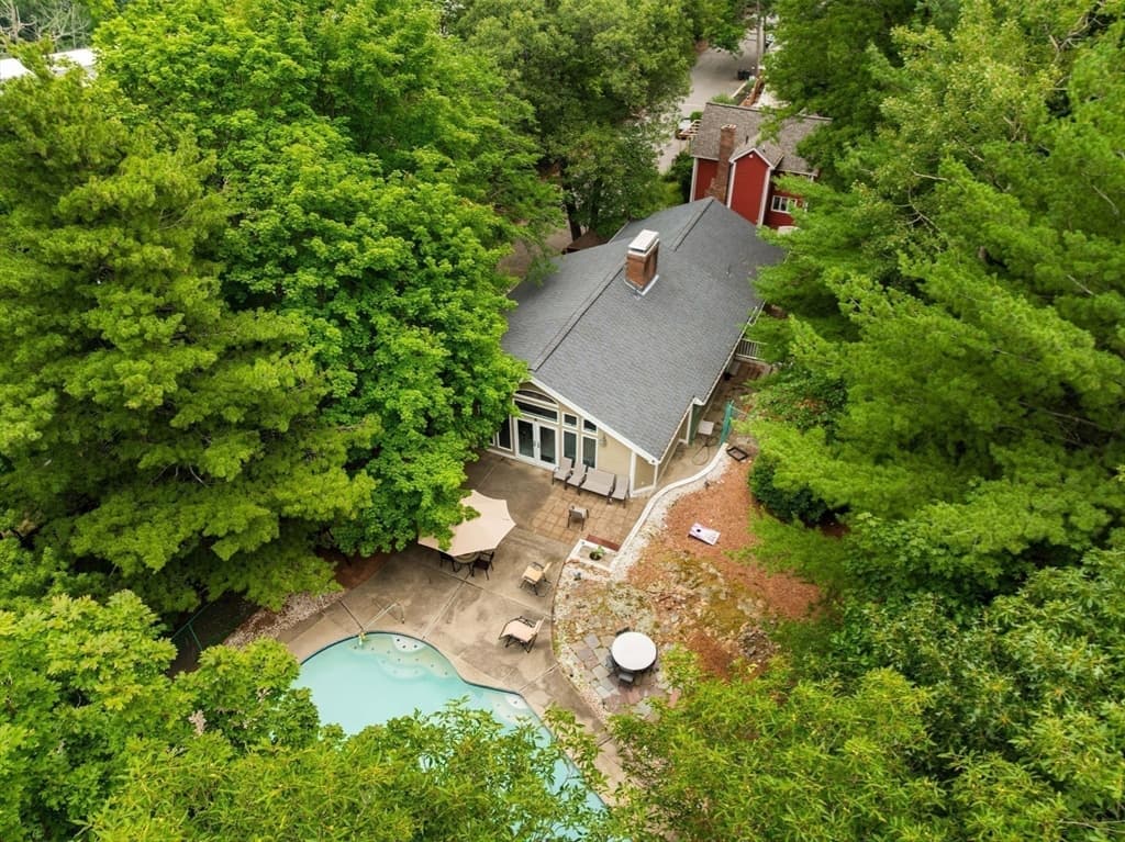 Casa em Stoneham — foto 8
