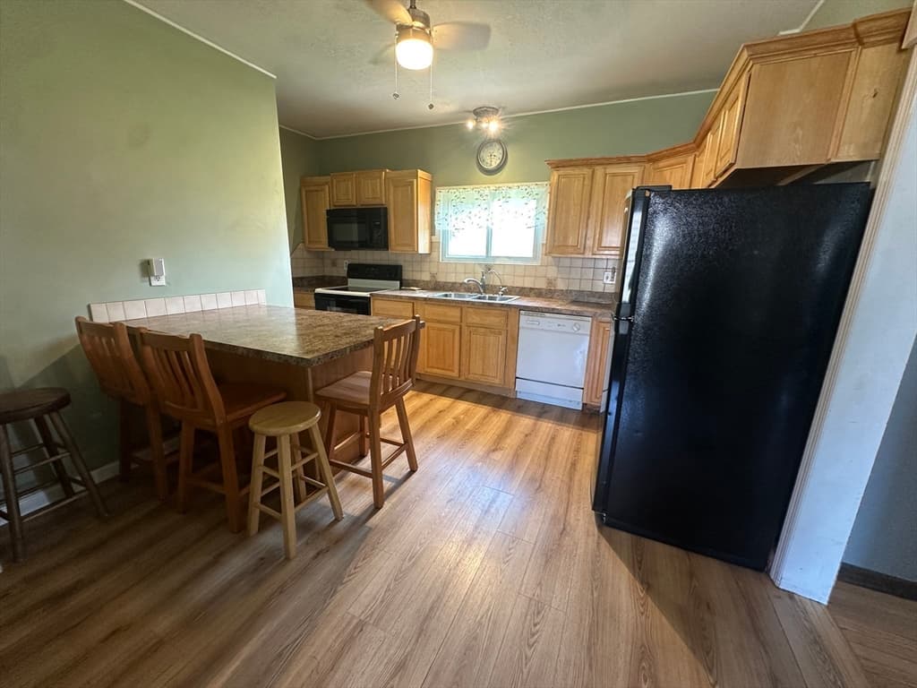 Multi-família em Chicopee — foto 7