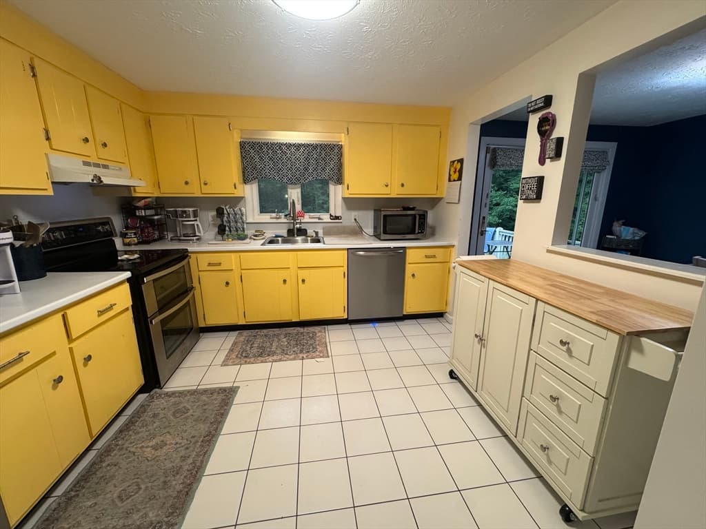 Casa em Raynham — foto 9