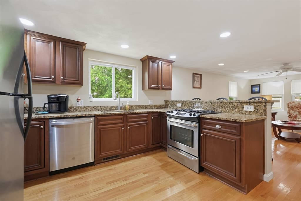 Casa em Peabody — foto 3