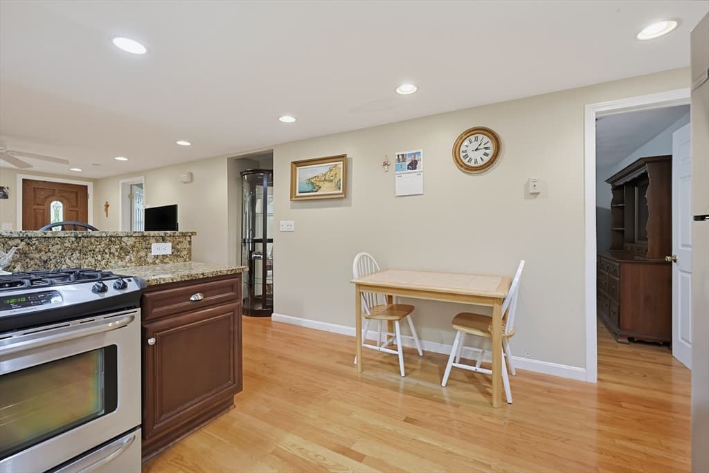 Casa em Peabody — foto 8