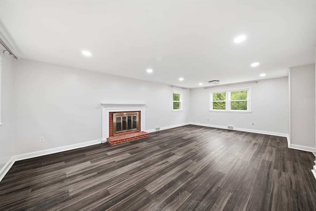 Casa em Westborough — foto 8