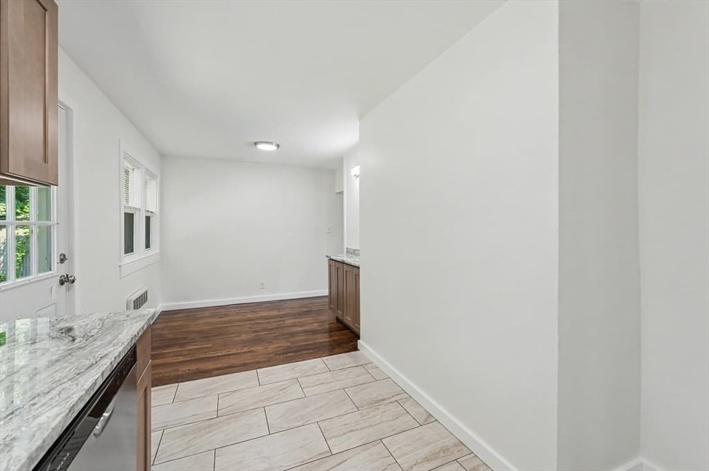 Casa em Lowell — foto 9