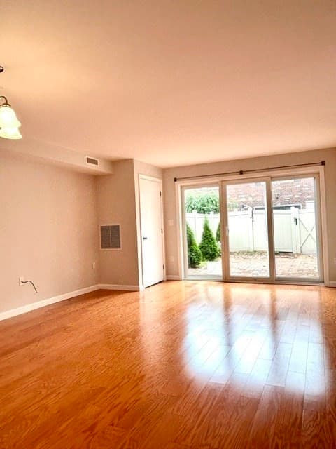 Condomínio em Framingham — foto 4