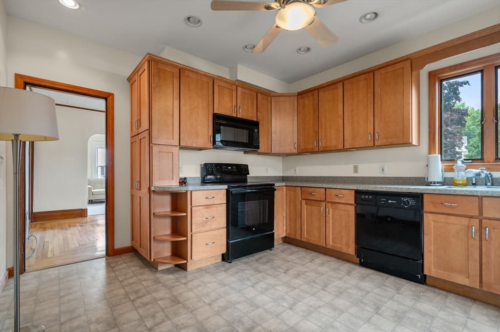 Multi-família em Medford — foto 6