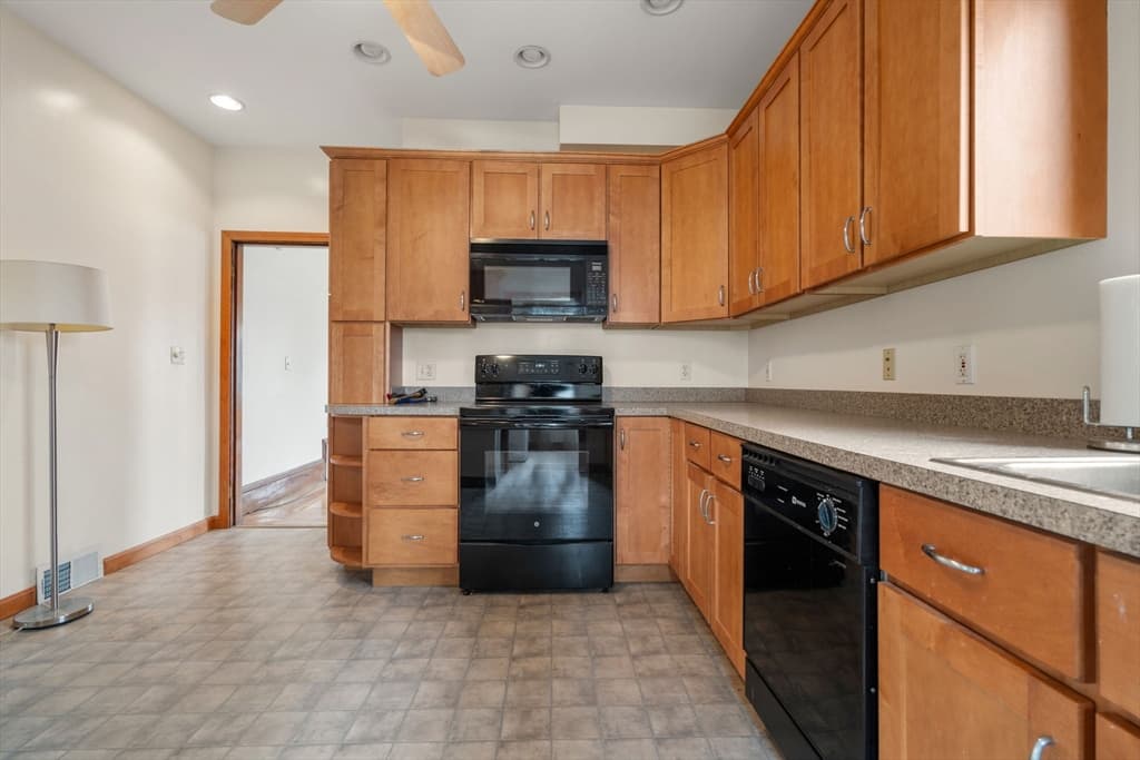 Multi-família em Medford — foto 8