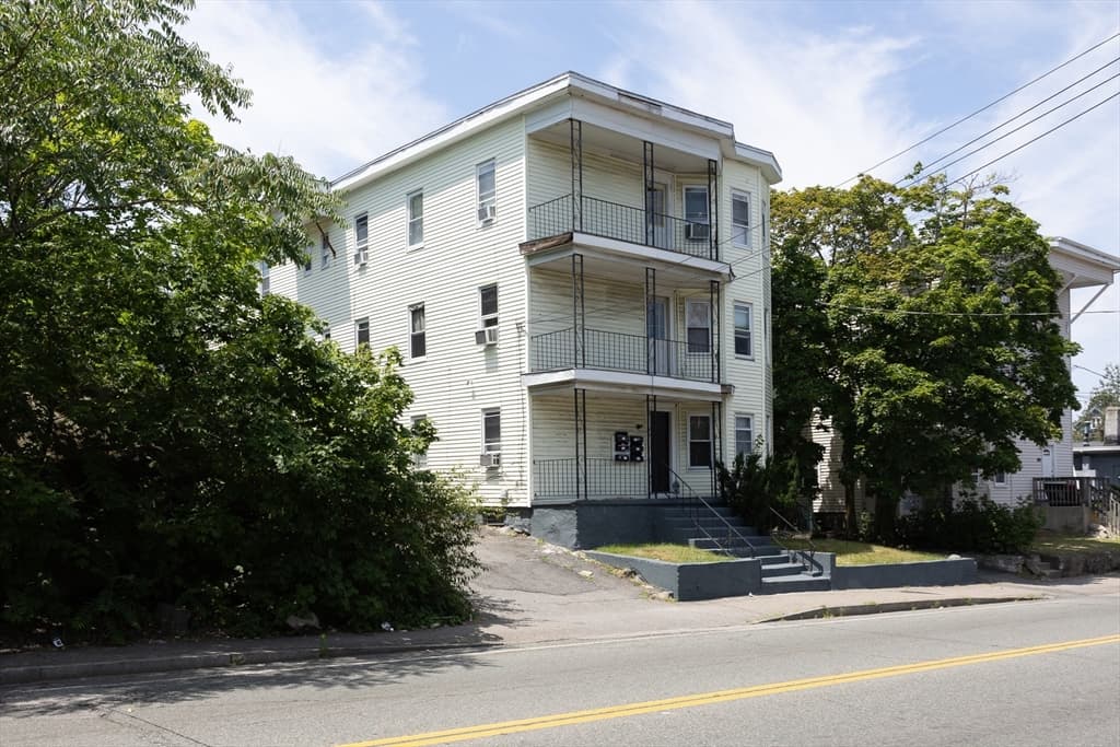 Multi-família em Brockton